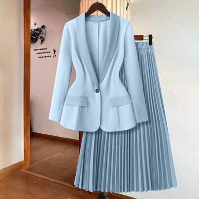 SHEIN Plus Size Women Solid Color Long Sleeve Blazer With Pleated Midi Skirt Suit Set Graduation,Back To School,Teacher Outfits For Women