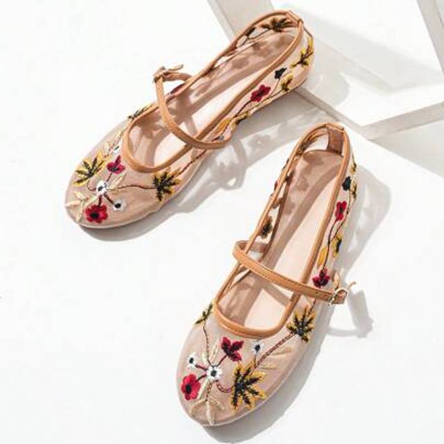 SHEIN Women&#39;s Breathable Mesh Roman Style Flat Shoes, Floral Embroidery Mesh Design Round Toe Soft Ballet Flats, Suitable For Vacation, Casual And Daily Wea