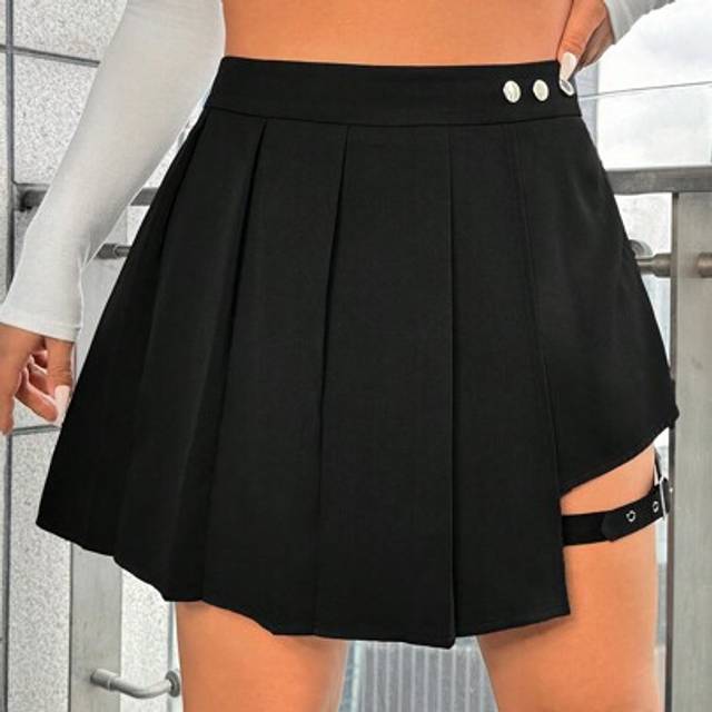 SHEIN Plus Size Women Solid Color Pleated Side Buttonhole Hem Mini Skirt