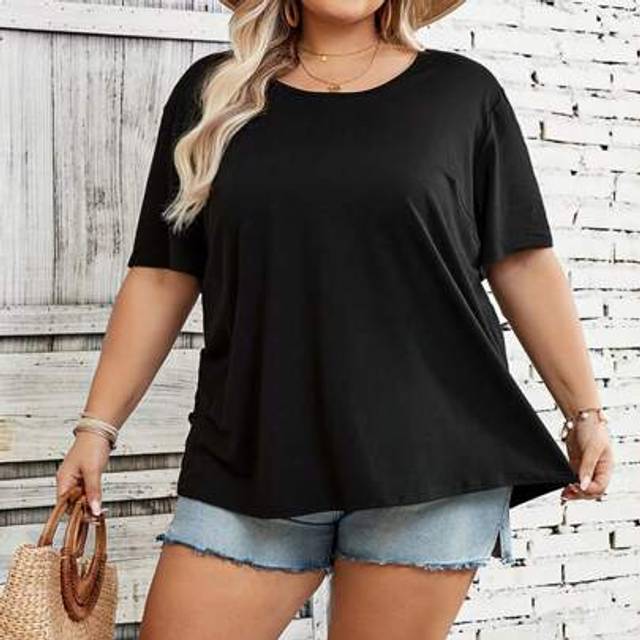 SHEIN Plus Solid Round Neck Tee For Summer Boho Vacation,Summer Outfits For Women,Vacation