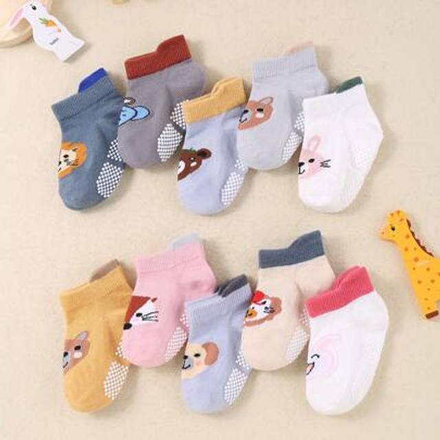 SHEIN 10 Pairs Of Baby Cartoon Animal Anti-Slip Socks With Dot Glue, Designed As Toddler Floor Socks. These Adorable Short Socks Are Suitable For Both Baby