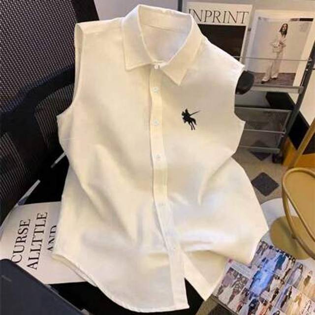 GlowEve Women&#39;s Front Button Sleeveless Printed Casual Shirt, For Everyday Wear