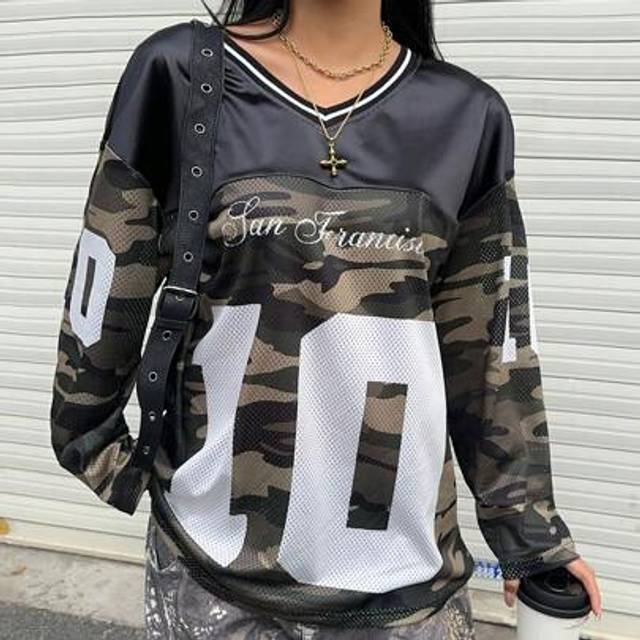 SHEIN Rave Outfits Festival  Women&#39;s Oversized V-Neck Camo Print Sweatshirt, Casual & Stylish For Everyday Wear