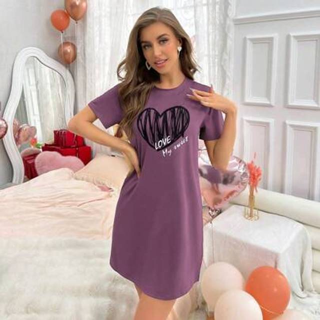 SHEIN Women&#39;s Round Neck Short Sleeve Heart Print Simple Nightgown, Casual Everyday Wear