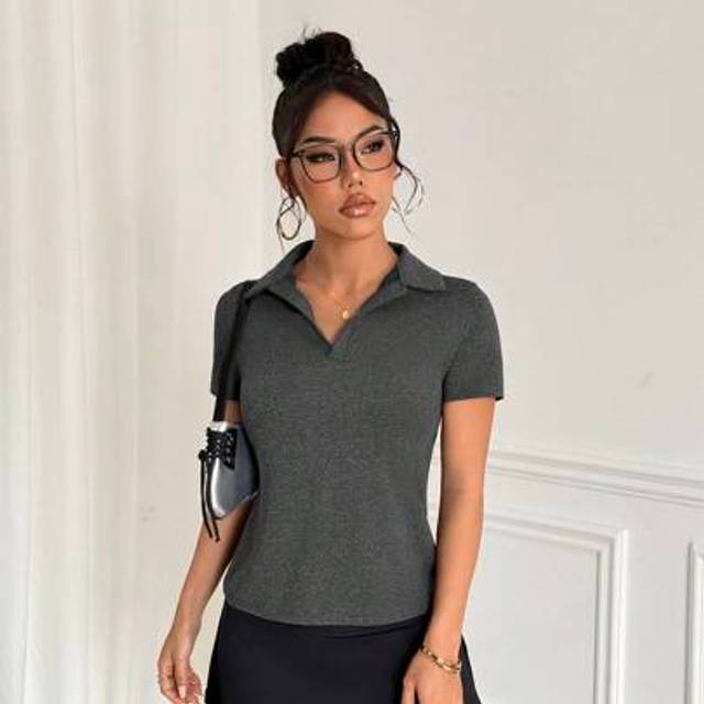 SHEIN 1pc Women&#39;s Solid White V-Neck Tennis/Golf Sports Polo Shirt, Short Sleeve