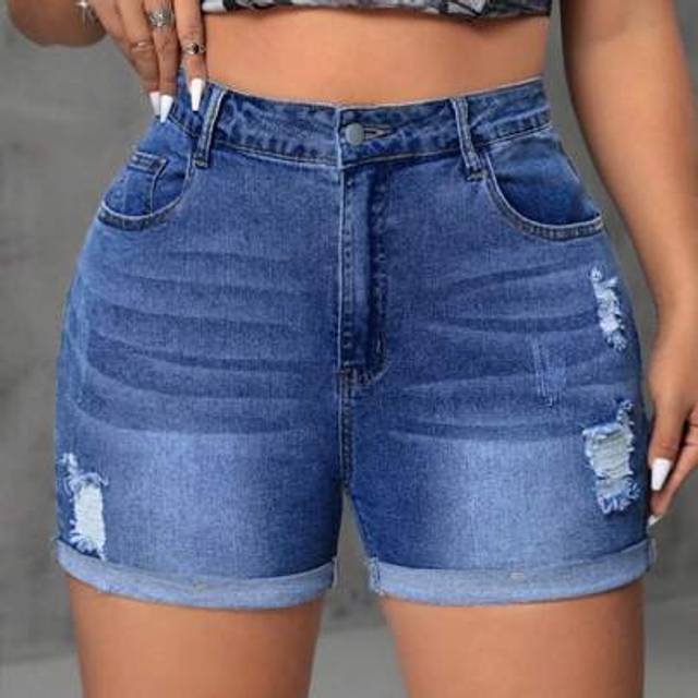 SHEIN Plus Size Women&#39;s Pocketed Ripped Rolled Hem Casual Versatile Denim Shorts