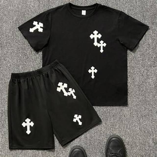 SHEIN 2pcs/Set Tween Boy Punk Rock Casual Sports Street Graphic Knit Short Sleeve T-Shirt And Shorts Set, Suitable For Autumn, Spring, Summer, Suitable For