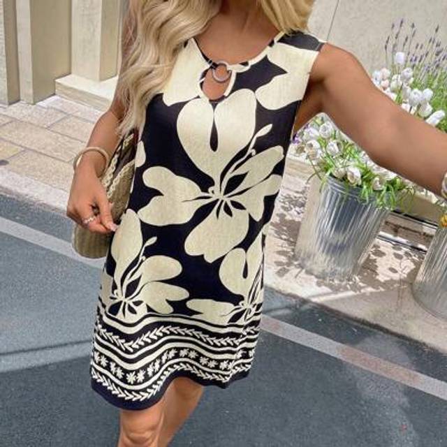 SHEIN 1pc Women&#39;s Casual Sleeveless Patterned Short Vacation Dress Summer Outfits For Women Summer Dresses For Women Vacation Outfits Woman Vacation Outfits