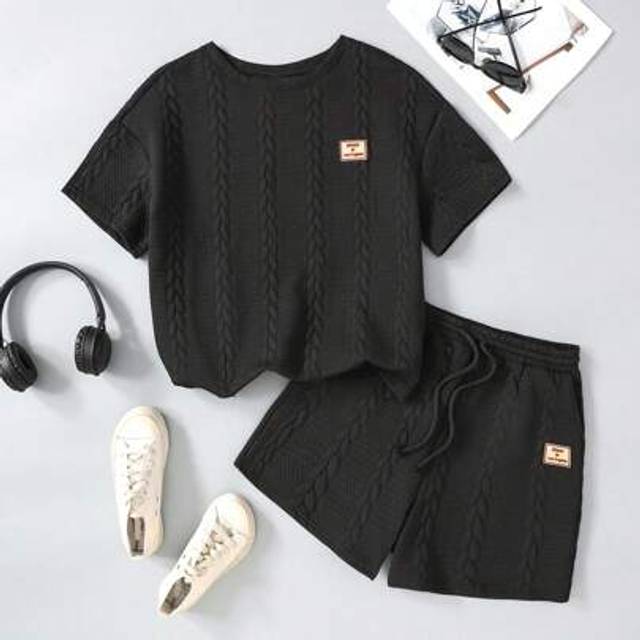 SHEIN 2pcs Teen Girls Textured Knit Jacquard Loose Fit T-Shirt And Shorts Set, Casual And Versatile Outfit