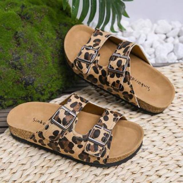 SHEIN 1pair Kids&#39; Fashion Leopard Print PU Buckle Design Anti-Slip Cork Flat Sandals, Open-Toe, Suitable For Summer