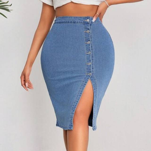 SHEIN Plus Size High Waisted Denim Skirt With Upward Buttons