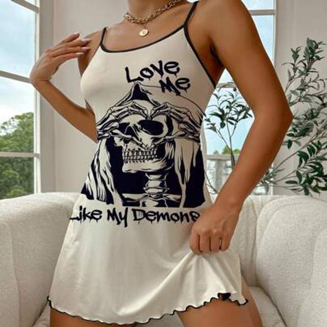 SHEIN Skull And Heart Print Camisole Nightgown, Dark Style
