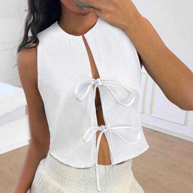 K-Vae Women&#39;s White Denim Crop Top, Sleeveless V Neck Tie-Front Casual Summer Vest