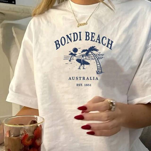 SHEIN Women&#39;s Solid Color Round Neck Short Sleeve Beach Scene Print Casual Loose T-Shirt