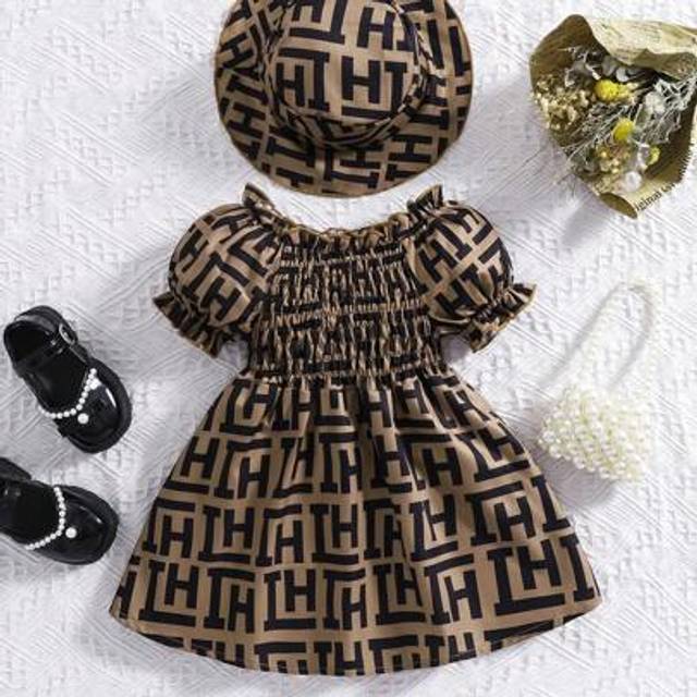 SHEIN 0-3 Years Old Baby GirlAsymmetrical Geometric Pattern Cute Casual Dress + Hat