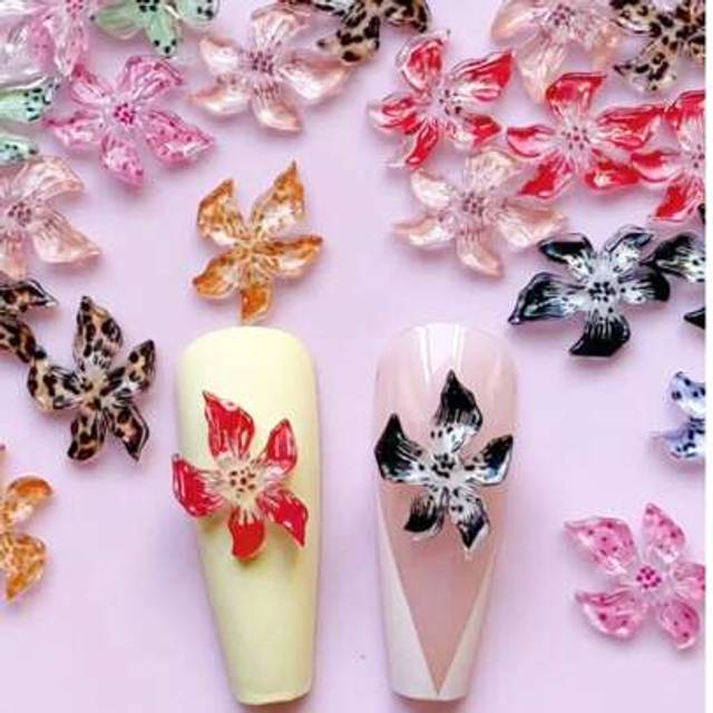 SHEIN 50 Soft Carved Ice Crystal Flower Shaped Nail Art Decorations, 3D Leopard Print Flower Shaped Design, DIY Nail Accessories, Suitable For Decorating Na