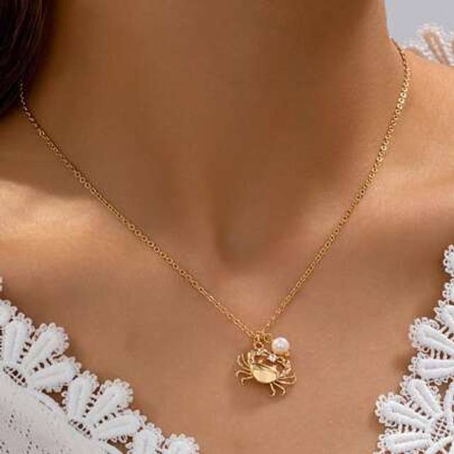 SHEIN 1 Pc Summer Beach Necklace Fresh Water Pearl Crab Pendant Necklaces For Women Boho Jewelry