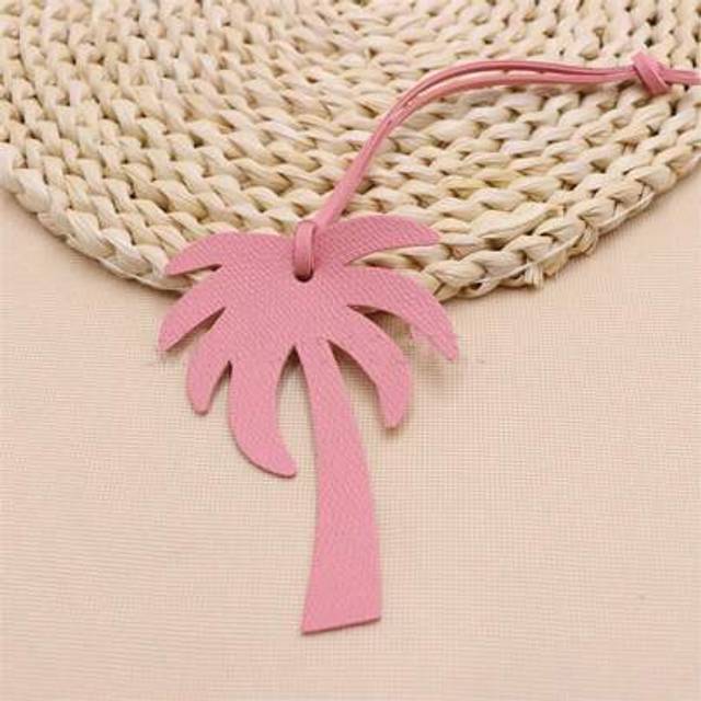 SHEIN 1pc Solid Color PU Minimalist Cute Interesting Plant Palm Tree Keychain Car Pendant Bag Charm Suitable For Couple Student Office Worker For Daily Date