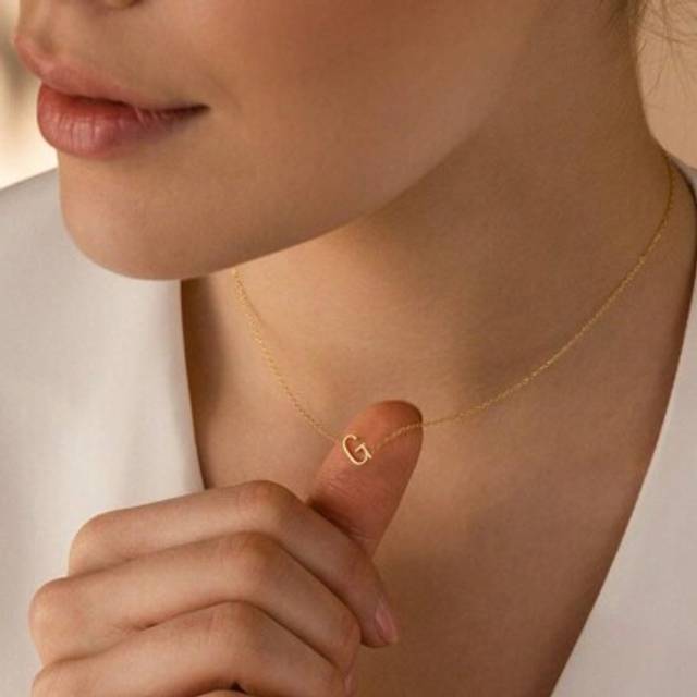 SHEIN 1 Pc Dainty Gold Initial Letter Necklace Fashion Sideways 26 Alphabet Charm Clavicle Necklace For Women