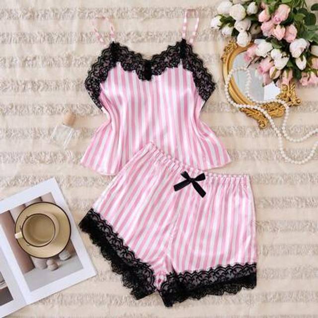 SHEIN Tween Girls Elegant Lace Patchwork Striped & Floral Print Fabric Camisole With Bowknot And Short Two-Piece Sleepwear Set, Suitable For Indoor Wear In