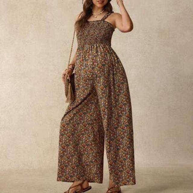 SHEIN Maternity Ditsy Floral Jumpsuit, Casual Short Sleeve Summer Vacation Outfits Western Clothes For Women