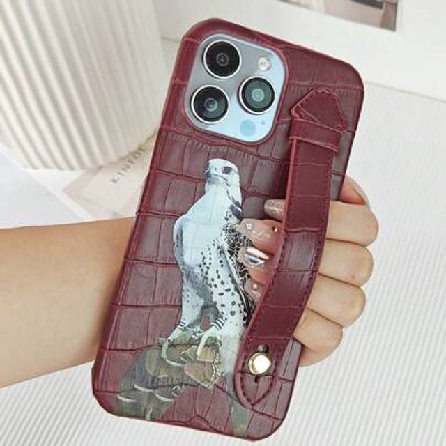 SHEIN Apple Eagle Falcon Hot Stamping Phone Case Wine Red Crocodile Leather Hand Strap Phone Back Cover Compatible With IPhone 11 12 13 14 15 Pro Max