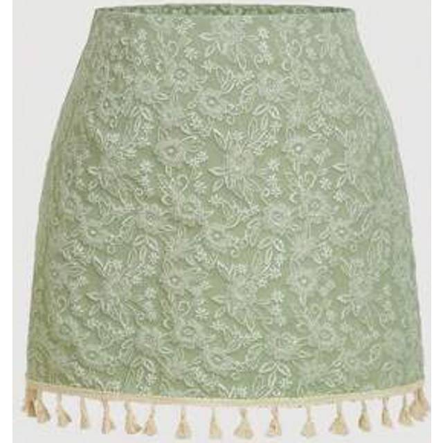 SHEIN Bohemian Refreshing Green & White Embroidered Floral Tassel Trim Plus Size A-Line Skirt