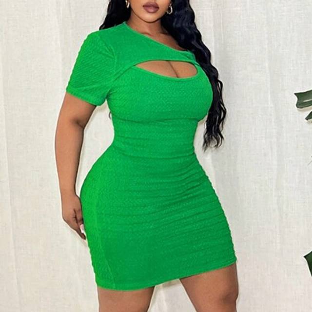 Slaydiva Women Plus Size Solid Green Basic Bodycon Mini Dress With Cutout Neck And Gathered Waist Design, Textured Fabric, Casual & Daily Wear, Spring/Summer