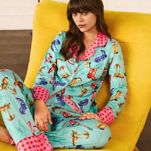 SHEIN Western Cowgirl Boots & Star Print Fashion Women Pajama Set Holidayseason