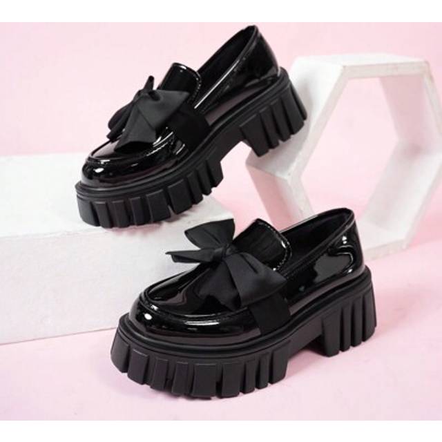 DareSee Chunky Sole Slip-On Women Glossy Leather Loafers With Black Bow Round Toe Student Flats, Korean Style Increased Height MusicFest Y2KFest