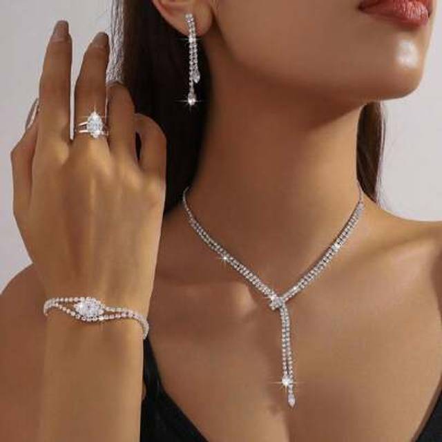 SHEIN 4pcs Fully Rhinestone Simple Necklace, Earring, Bracelet Jewelry Set, Wedding Dress Accessories