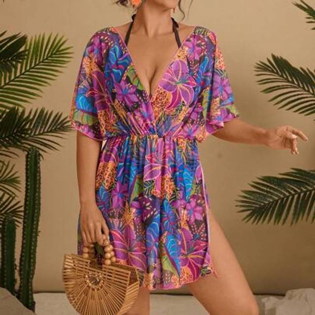 Travachic Plus Size Women&#39;s Tropical Plant & Floral Print V-Neck Loose Beach Swimsuit Cover Up, Casual And Suitable For Beach, Sunscreen, Country Concert Outfit