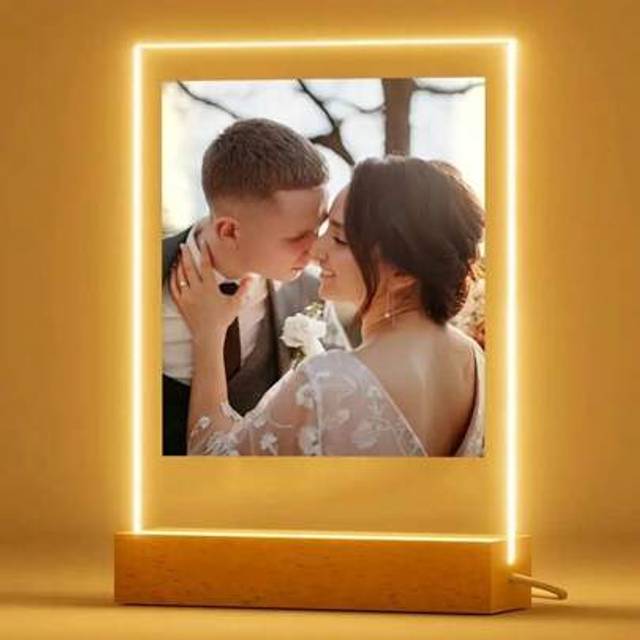 SHEIN 1pc, Personalized Custom Photo LED Light Glowing Sign Acrylic Brand Wooden Stand Night Light Table Lamp For Mom Dad Birthday Anniversary Father&#39;s Day