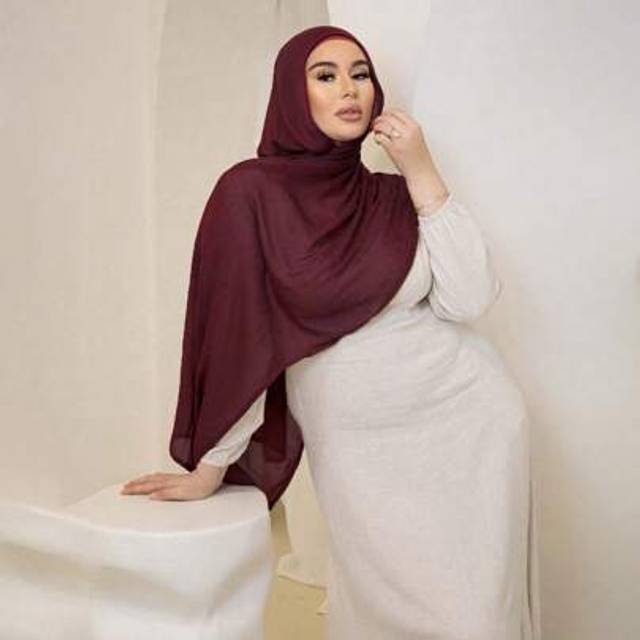 SHEIN 1pc Women&#39;s Solid Color Viscose Headscarf, Soft Wide-Edged Headband, Versatile Sunscreen Scarf/Hijab, Suitable For Daily Use