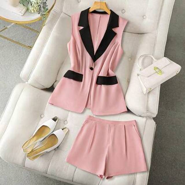 SHEIN Plus Size Women Spring/Summer Elegant Commuting Professional Casual Contrast Color Design Vest & Shorts Suit Set
