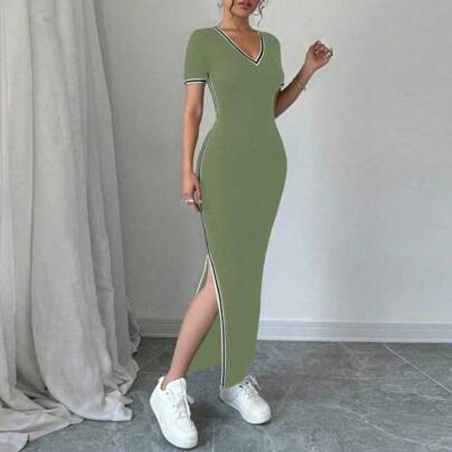 Calvaya Elegant Fashionable Black Contrast Color Elastic Knit Bodycon Side Slit V-Neck Short Sleeve Dress For Women