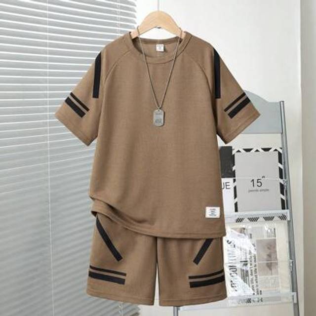 SHEIN Teen Boy Striped Crew Neck Raglan Short Sleeve Waffle Knit Top And Shorts Casual Set