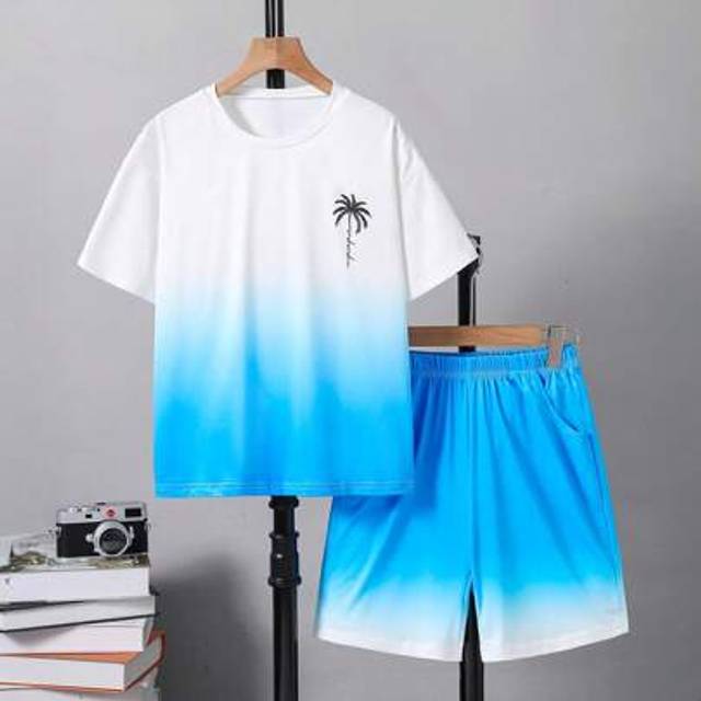 SHEIN Vacaura Boy Summer Vacation Outfit  Boys&#39; Blue Ombre Palm Tree Print Short Sleeve Tee And Sport Shorts Set, Comfortable For Summer Vacation