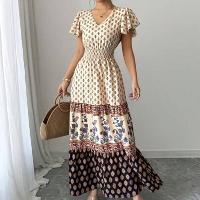 SHEIN Women&#39;s Boho Style Floral Print V-Neck Ruffle Sleeve Tunic Waist A-Line Long Dress Summer Clothes Vacation Dress