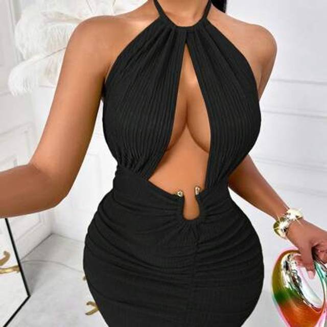 SHEIN Women&#39;S Summer Sexy Halter Neck Backless With Metal Buckle Detail Cut Out Waist Ruched Mini Bodycon Dress