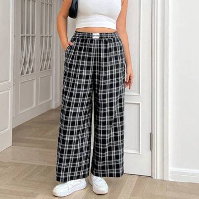 SHEIN Plus Size Women&#39;s Casual Vintage Plaid Printed Elastic Waist Wide Leg Trousers With Pockets, For Fall, Outing, Date, Picnic