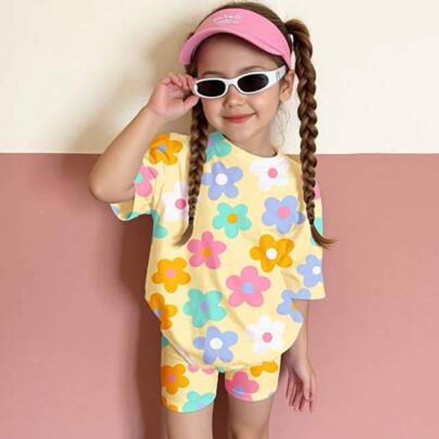 SHEIN 2pcs Young Girl Casual Simple Short Sleeve Top And Shorts Set, Suitable For Summer