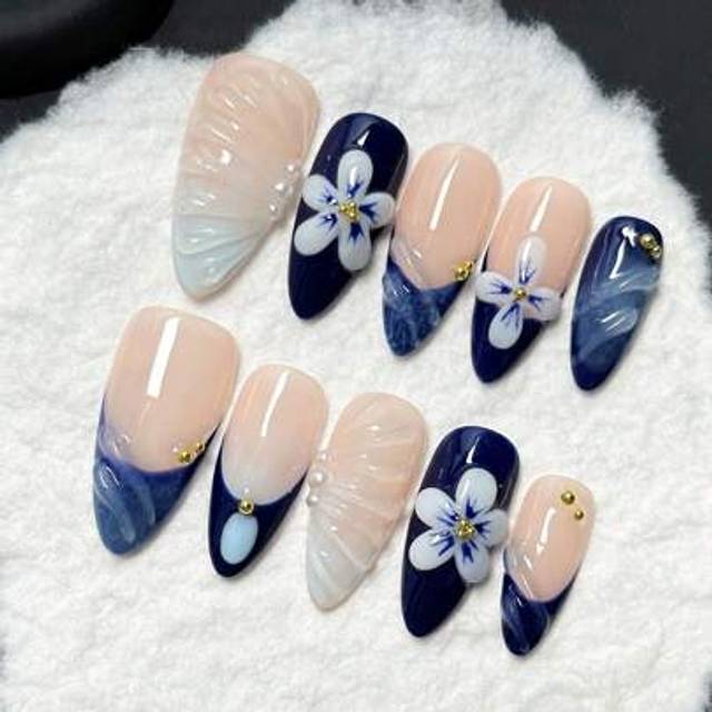 SHEIN 10pcs/Set Handmade Acrylic Press On Nails Mid-Length Almond Nails,Spring Nails, Summer Nails, French Nails, Blue Nails, Three-Dimensional Hand-Dripped