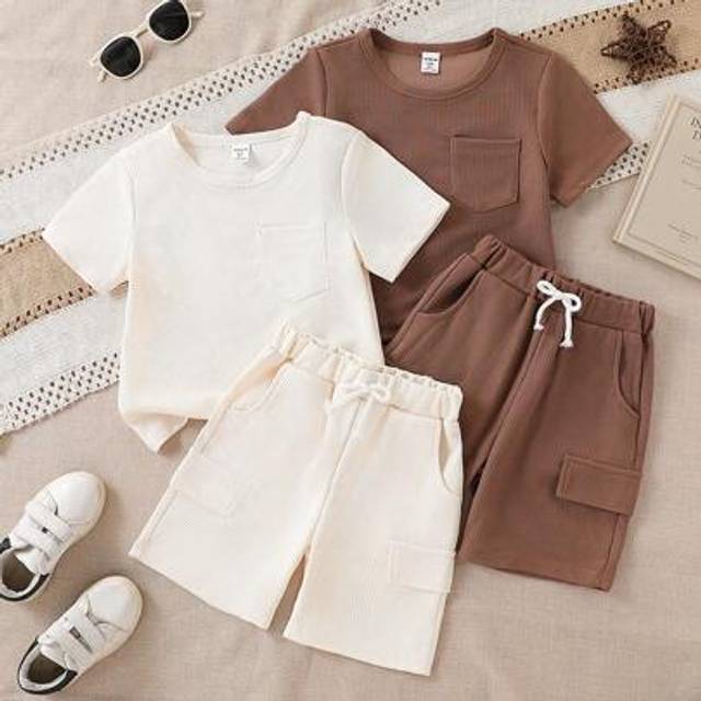 SHEIN 2PCS Boy Solid Color Waffle Design Pocket T-Shirt And Shorts Set, Casual Versatile, Suitable For Sports, Daily Wear, Spring/Summer