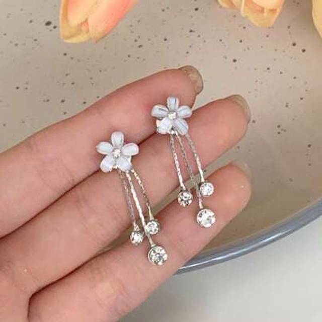 SHEIN 1 Pair Vintage Floral Tassel Long Rhinestone Earrings, Sweet Girl Style, Suitable For Summer