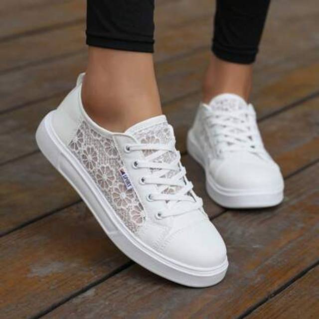 SHEIN Women&#39;s Casual Sport Sneakers, Women Mesh Breathable Casual Shoes, Hollow-Out Board Shoes, Lace-Up Travelling Shoes, Students Flats, Low-Top Mesh Flat