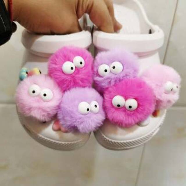 SHEIN 5/9/12pcs Cute Multi-Color Faux Fur Pom Poms With 3D Accessories, DIY Shoe Charms Decorations, Shoe Charm, Add Color To Shoes, Perfect For Parties, Ho
