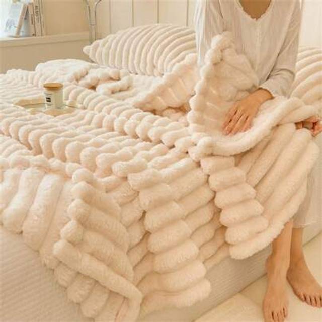 SHEIN 1pc Solid Striped Soft & Warm Flannel Blanket, Multipurpose Throw Blanket Suitable For Bed, Sofa, Travel, Office, Bedroom Decor, All Season, Perfect G