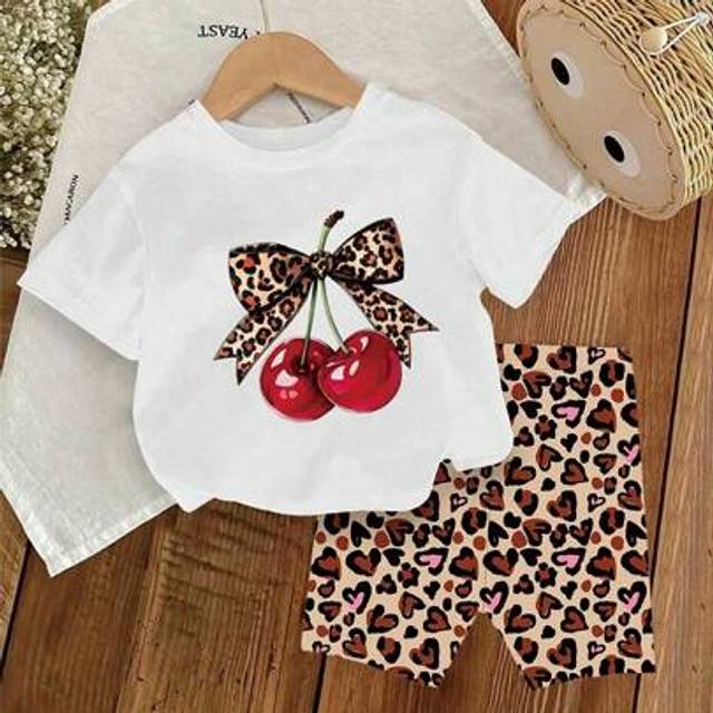 SHEIN 2pcs/Set Girls&#39; Cherry & Leopard Print Casual Short Sleeve Top And Shorts Set, Summer Young Boys Casual Sets Summer Outfits For Girls Clothes Set Set