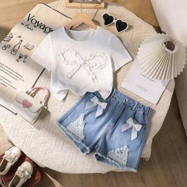 SHEIN 2 Pieces Tween Girls White Bow Decor Short Sleeve T-Shirt And Blue Washed Denim Shorts Set, Summer New Arrival
